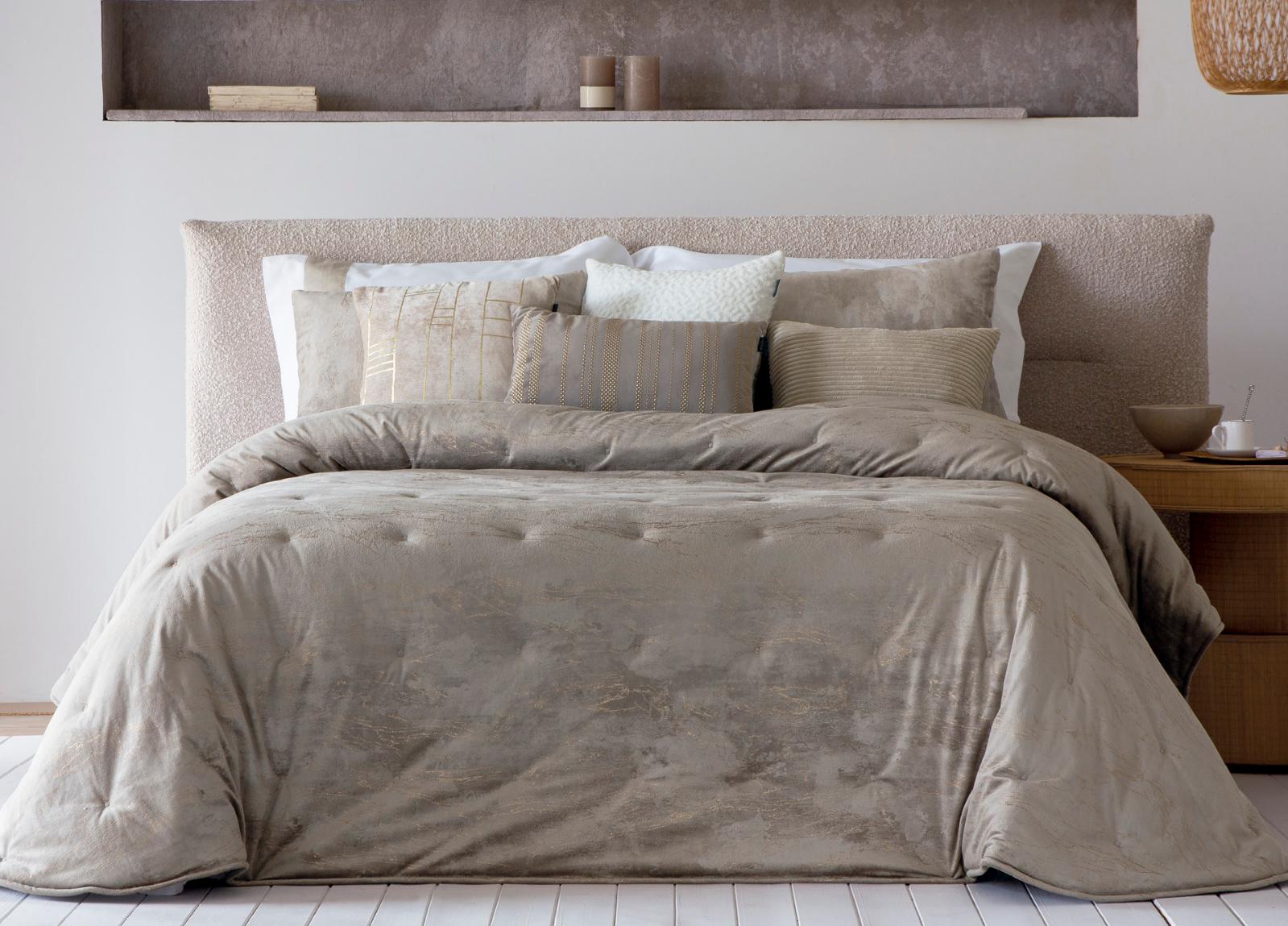 Bedspread MYLENE / Taupe / 250 x 270 cm